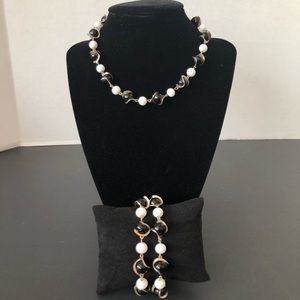 ☀️ Vintage Two Piece Jewelry Set